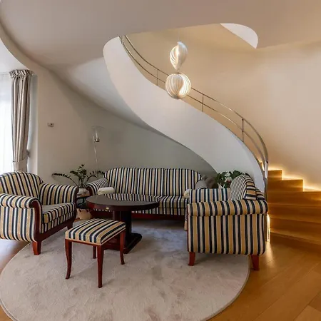 Modern With Private Pool In فيلة